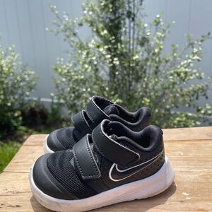 Nike Black and White Sneakers with Velcro Straps
